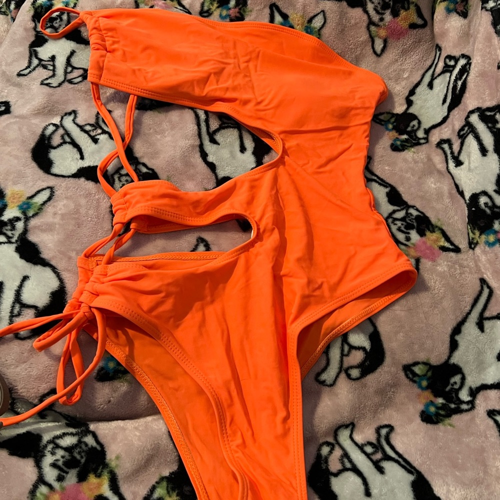 New one piece side cut outs